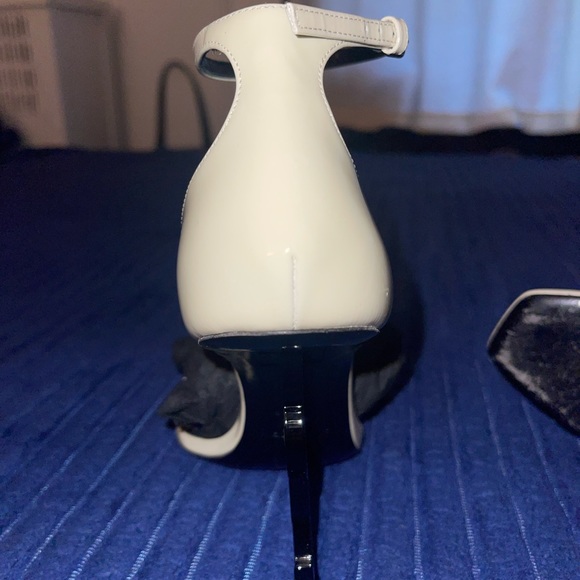 YSL HEELS ONLY WORN ONCE - Picture 7 of 7